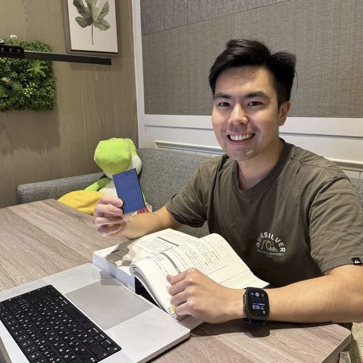 How Mr. Huang Balances Life as an EMT and Student with PLAUD NOTE